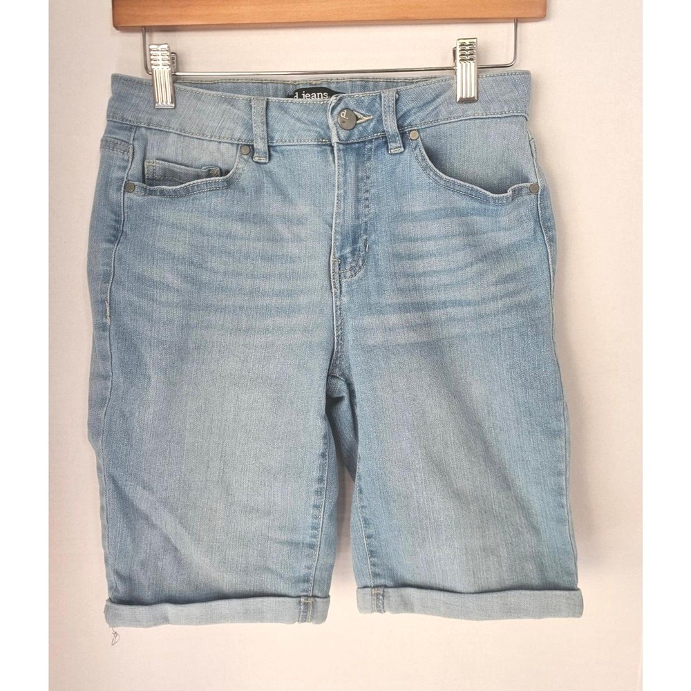d.Jeans Light Wash Bermuda Shorts Size 4 - Easy Pull-On Coastal Casual Jorts